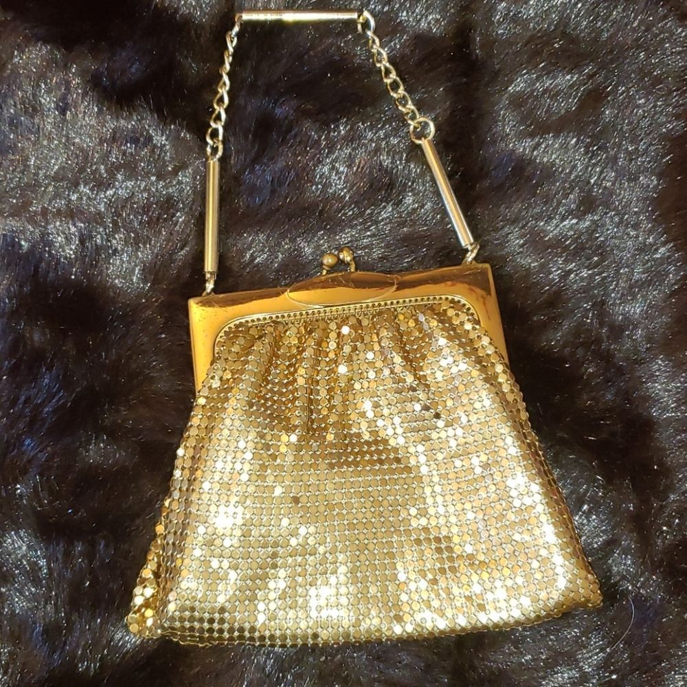 Vntg Whiting & Davis Gold Mesh Evening Handbag - image 3